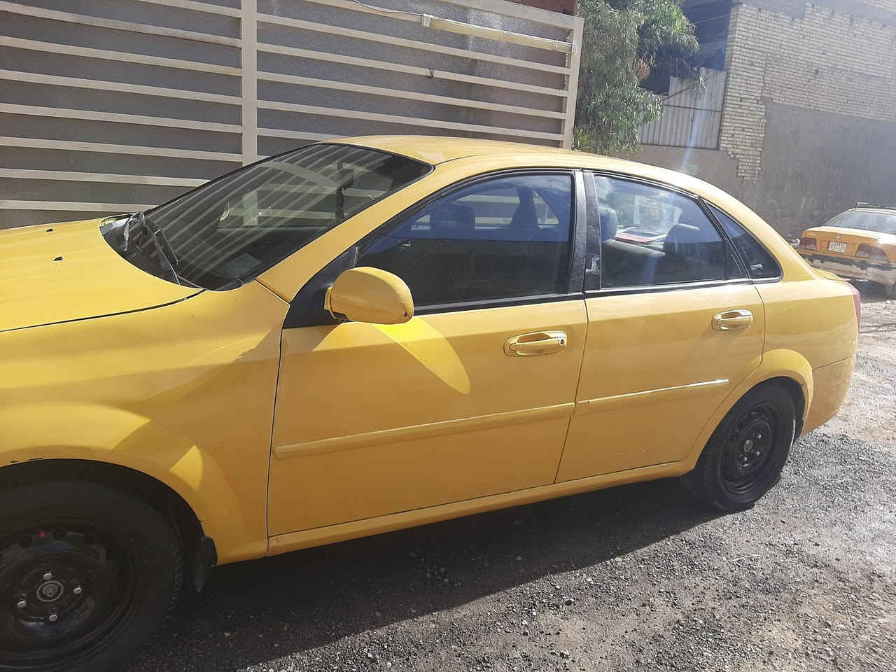 السلام عليكم سياره اوبتره  موديل 2007 وارد خليجي السياره مصبوغه صبغ عام  مكينه كير خير من الله بيه نواقص بسيطه بيه طخه بلدوسه بلجه اليمنه من جهه الباب الخلفي السعر ٥٥ وبيه مجال حك الجيه...
العنوان بغداد التاجي ابو جدايل
***********
