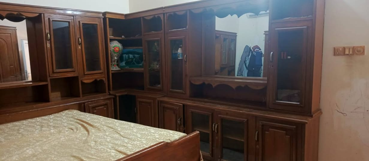 من رخصة الادمن ارجو الموافقه /غرفه احطاطه نجار درجة أولى تكمه للبيع مستعجل السعر مليون وميه وبيها مجال بسيط/*********** واتساب
