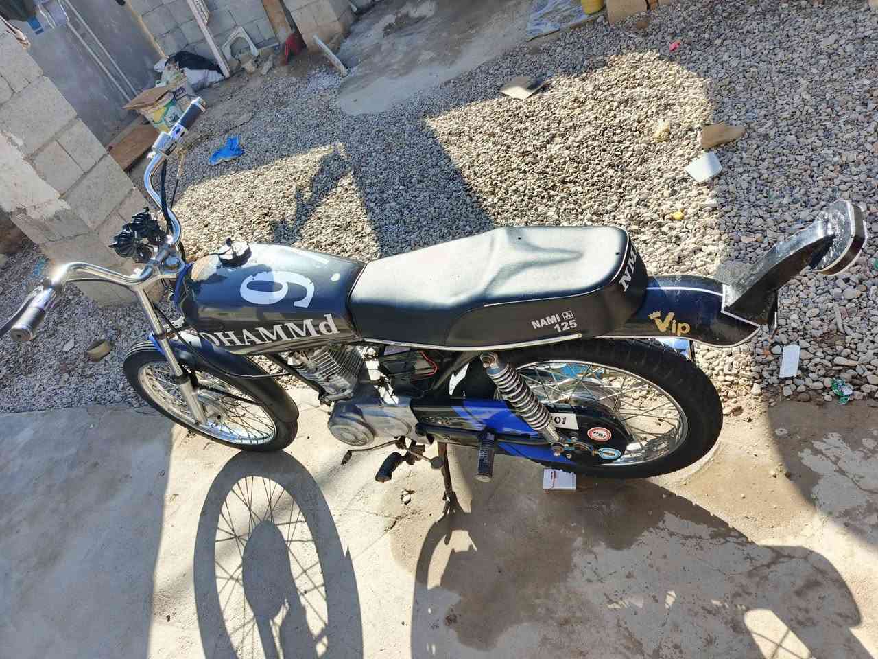 دراجه نامه للبيع بدون اوراق اكفلها عشائر مكينه مجفته وبيها خيط دخان دراجه حلوه ونضيفه شاصي مكفول مكان الدراجه (قلعه صالح ) اتصل ***********
