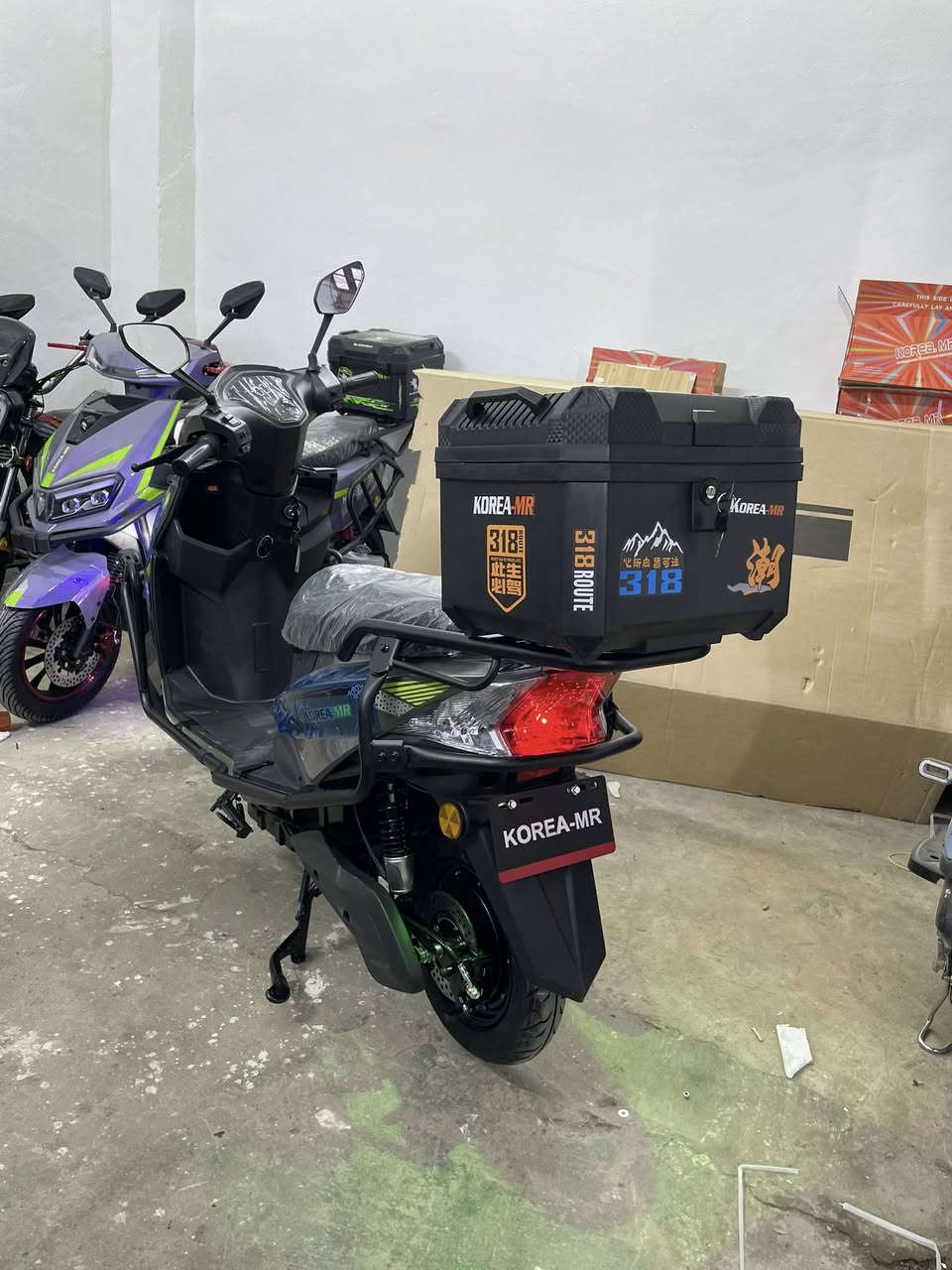 🔥الوحش الكوري 2026 الشكل الجديد 🔥🔥
💪🏻قوية ،ومزودة،بالكامل
✅حجم الملف 2500 السرعة/100
✅بلوتوث ودرع حماية 
✅بطارية كرافين 36 أمبير >تصل حتى 60 كم بالشحنة الواحدة! 
✅مع ،ضمان،وأمان حقيقي 🔥(سعرالجملة 800)🔥
الأستفسار/أتصل أو واتساب 
(***********)📞📞
