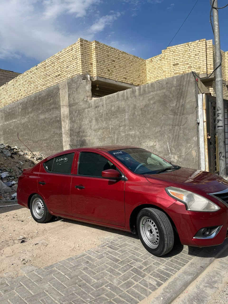 نيسان فيرسا 2019 معوقين رقم بصره وارد امريكي بيها قطعتين تبديل جاملغ وباب السايق جاهزه مكينه كير حداديه تخم تاير مابيها اي نقص السعرب 93 وبيها مجاال مكان السياره البصره وهاذ رقمي ***********
