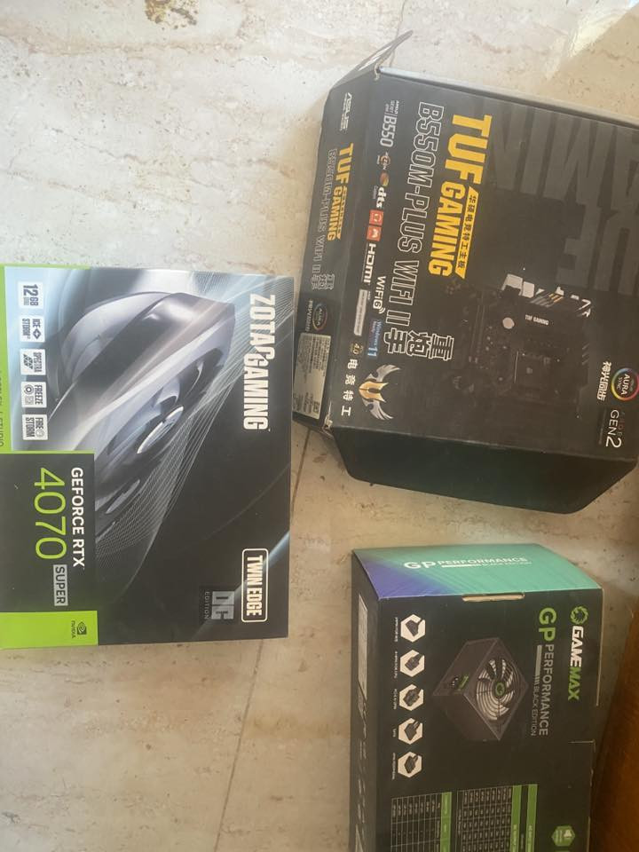 4070 super
32 gb ddr 4
1tb
R57800x


**إذا كنت صاحب هذا الإعلان وتريد حذفه لأي سبب، رجاءا أرسل رسالة إلى الدعم الفني**