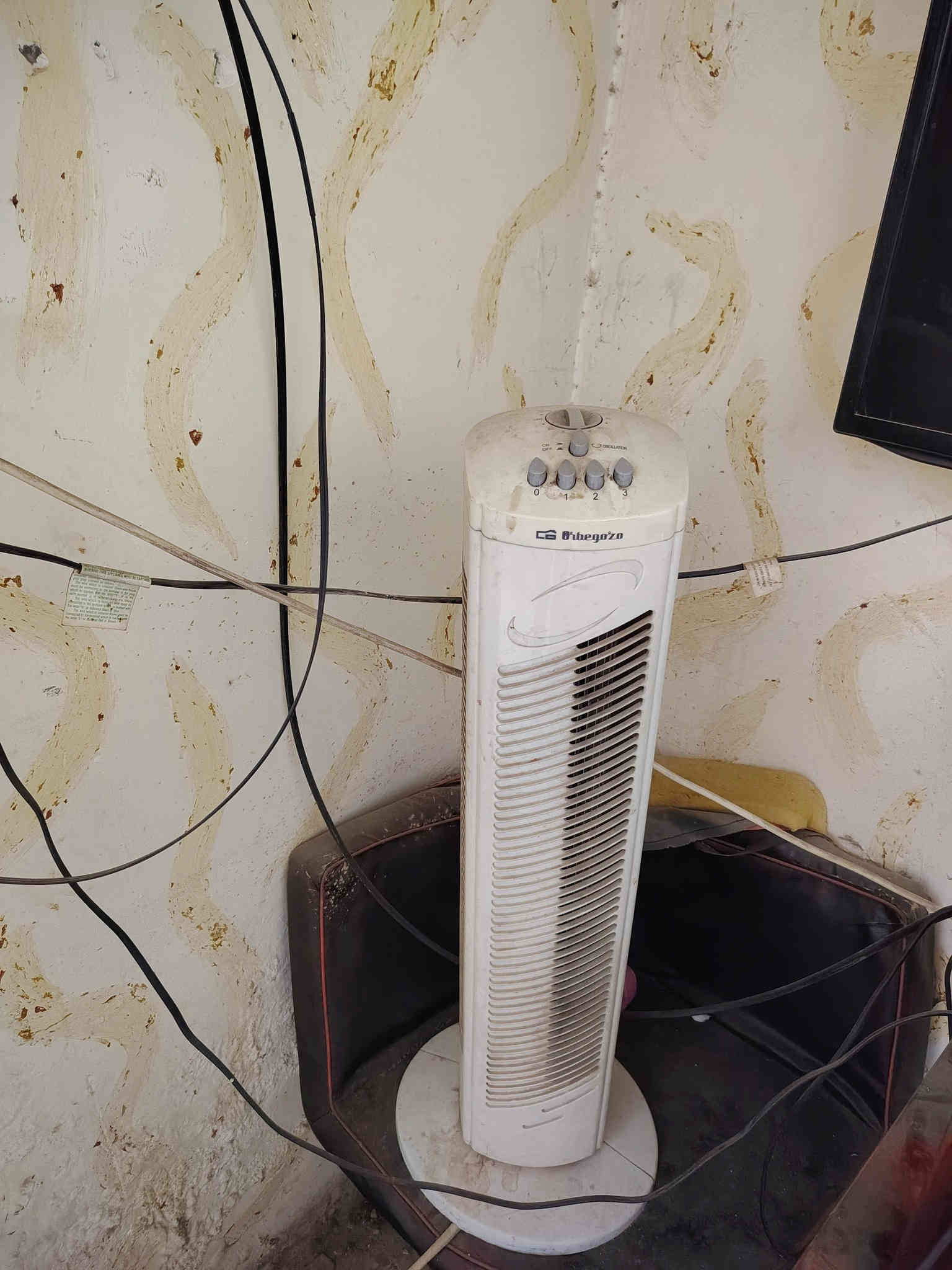 سلام غراض بيت كلهن بسعر ٧٥٠ الف كرادة داخل ***********
