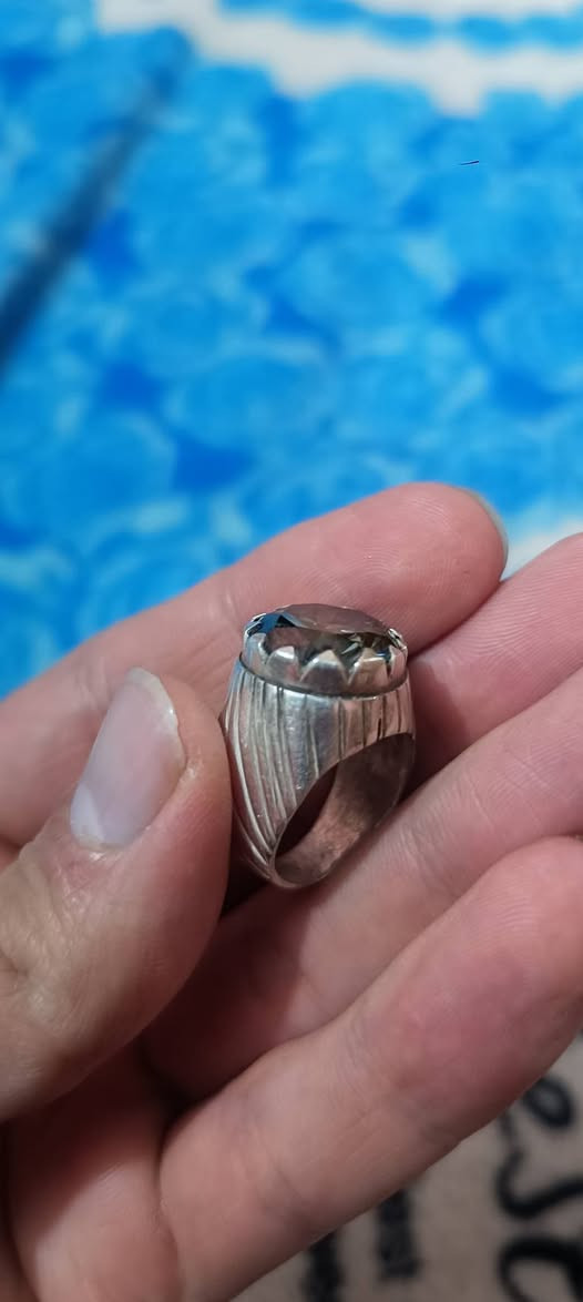 محابس حجر قديم وصياغه يدويه اغلبهن الي يدور قطع ثمينه كل واحد وسعره من 25الف الى ٨٥ الف


**إذا كنت صاحب هذا الإعلان وتريد حذفه لأي سبب، رجاءا أرسل رسالة إلى الدعم الفني**