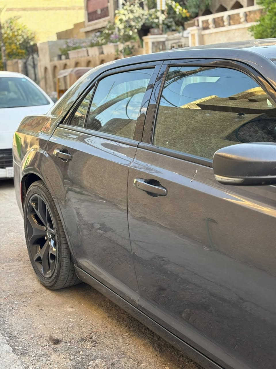 السلام عليكم
من رخصة الادمن 
كرايسلر اوباما (للبيع فقط) 
محرك 3600
مديل 2021اصل 
مواصفات : الــS
1:كشن حضن 
2:كشنات كهرباء الصفحتين 
3:تبريد قطعتين 
4:كشنات تدفئة
5:اشاير بلمري 
6:نقطه عمياء
7:شفتات ستيرن 
8:حساس أمامي خلفي 
9:كامره دواره 
10:تشغيل عن بعد 
11:رادار جانبي 
12:نضام سبورت 
13:بدون ايرباك 
14:تو ويل المرغوب 
السعر:235
العنوان : بغداد الدوره 
رقم الهاتف للاستفسار ***********
