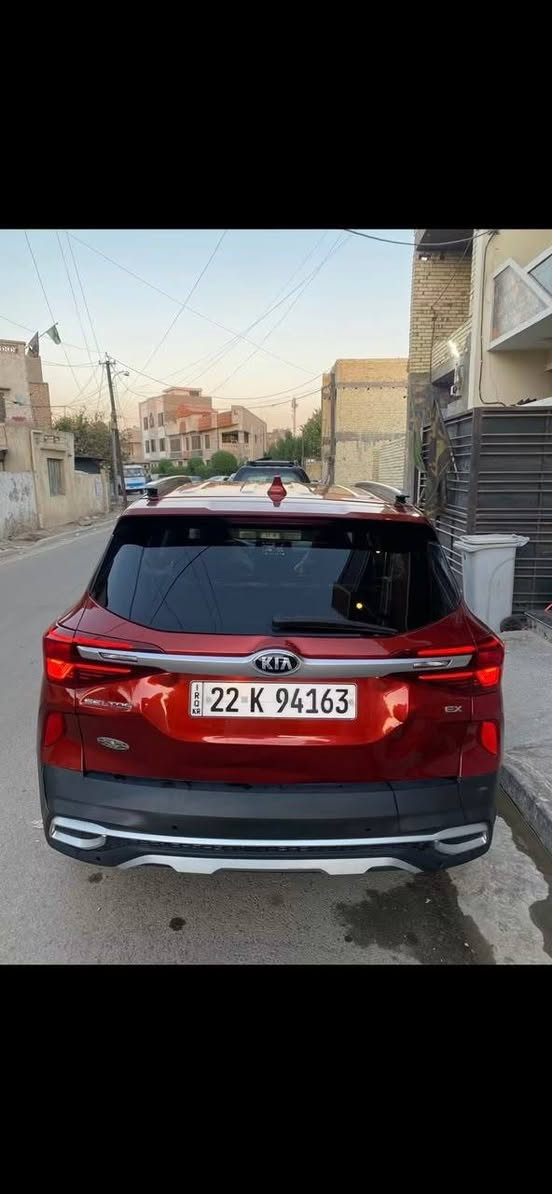 #احسلك_من_BYD
السلام عليكم عندي كيا سليتوز 2021 للبيع فوول مواصفات 1/1 رقم اربيل الجديد تريد وكالة تريد تحويل حادث بسيط جدا جاملغ امامي وشبر بالجاملغ الخلفي سيارة جديدة مواصفات 
1-فتحة 
2-بصمة 
3-شاشة جبيرة 
4-كامرة دوارة 
5-اشاير بالمري 
6-رادار امامي 
7-رادرات جانبية 
8-كشنات جلد 
9-تحديد مسار 
10-فور ويل 
11-تدفئة بالكشنات 
12-لدات امامية زنون 
13-لدات خلفية 
14-ويل كروم 
15-انارة داخلية لمس led
وبعد بيها مواصفات

 مكان السيارة بغداد الغزالية

رايدها ب 140 وبيها مجال للاستفسار الاتصال ***********
