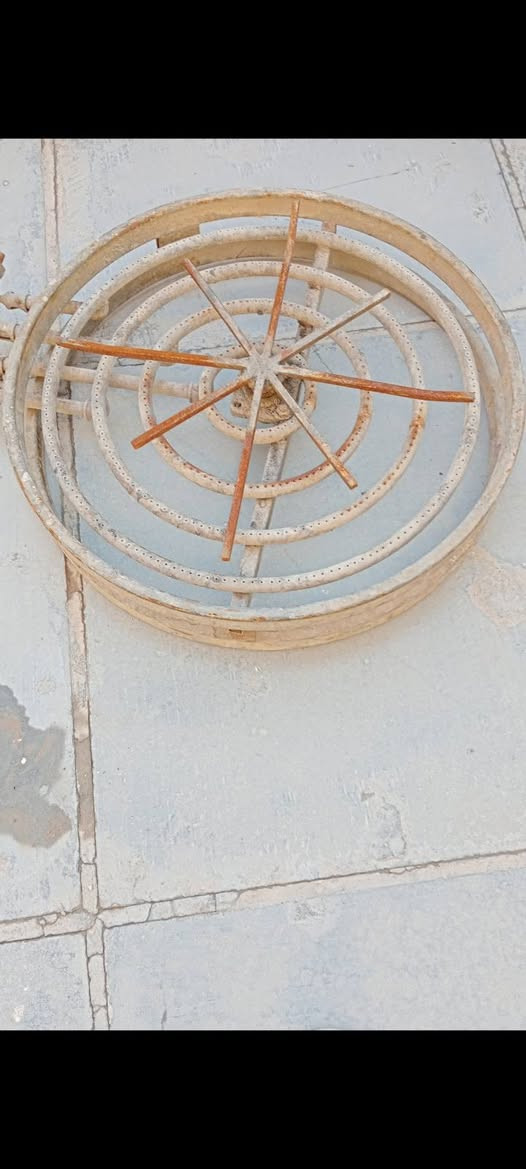 بسطية كنافة وحاملات صواني  وطباخ دوار للبيع بسعر مناسب للاستفسار اتصل واتساب او عالخط على هذا الرقم 
 ‏‪0771 973 4483‬‏
