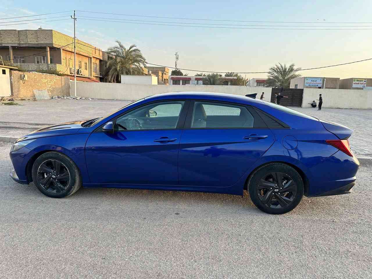 السلام عليكم
النترا هايبرد موديل 23 
حادثها بأمريكا دعامية وربع البنيد وبالعراق طخة بسيطة بالچاملغ الأمامي 
گير ومحرك مكفولات 
مواصفاتها بصمة تشغيل وابواب وصندوق
شاشة وتحكم ونقاط عمياء ورادار أمامي وجانبي وقيادة شبه ذاتيه وهاند بريك دگمة 

السعر 127 وبيها مجال بسيط 
مكاني بغداد الغزالية ***********
