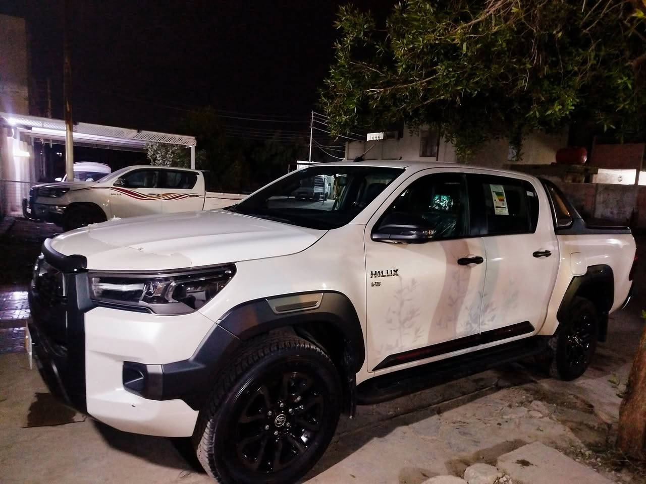 هايلوكس ادفنشر موديل 2025 
زيرو ماشيه 11 الف 
كفاله عامه على وضع الشركه 
السياره بأسمي يعني تحويل ثاني يوم ***********
