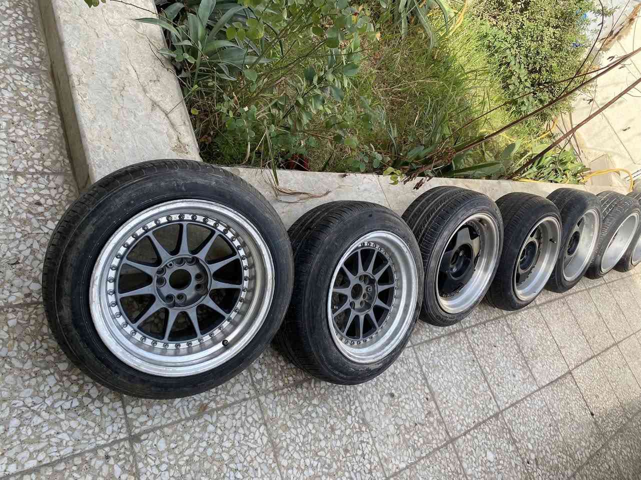 السلام عليكم 
ويالة 4ستد للبيع
هارتج حجم 16  كلهن خلفيات عرض 10 انج كلهن سعرة ٤٥٠ الف مكفول من التصليح و العواج
بوربت حجم 16 تو سايز الخلفي 9 انج شفة كلش قوية سعرة ٤٠٠ الف
بوربت زوج ابو الخرز زوج تك امامي وتك خلفي السعر ١٥٠ الف
تك ويل واحد هارتج بي فطر. زغير حجم 16/ 9 انج سعرة ٥٠ الف
عنواني بغداد الطالبية و الاسعار بيهن مجال حك الجية
***********
