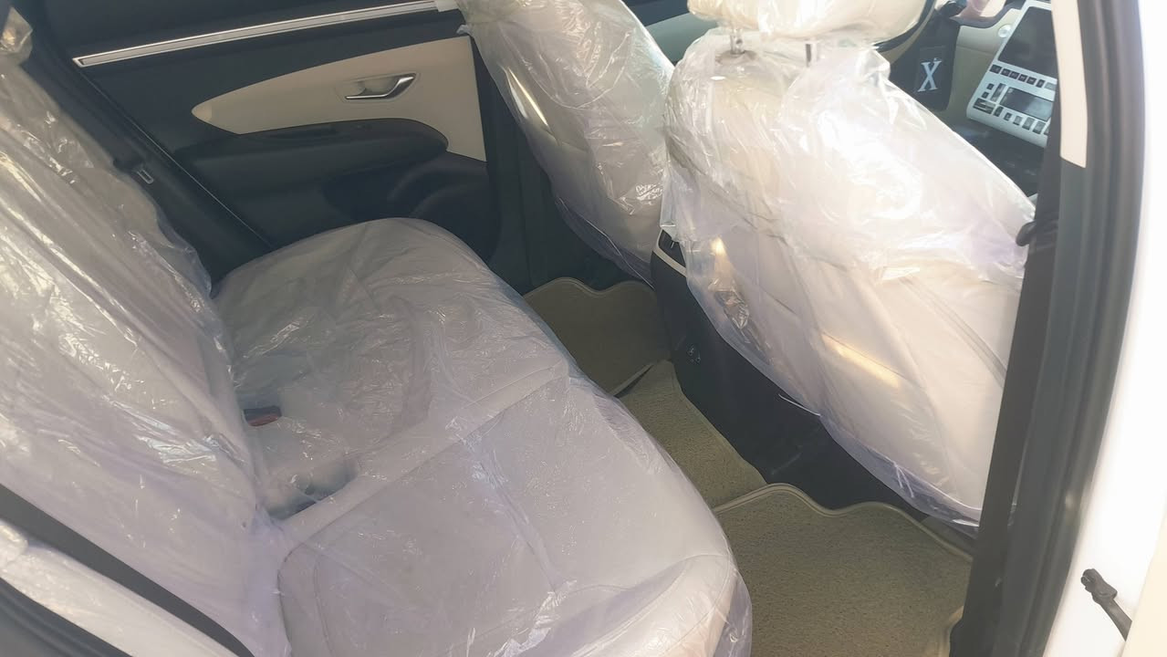 السلام عليكم  توكسان  موديل ٢٠٢٤ فول بني روما ماشيه ٢٠ الف  رقم شمالي تريد وكاله تريدتحويل الشراي يتصل على ***********.
