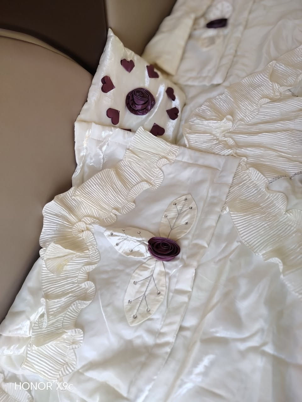 فرشه عرس بعدها جديده بس مرتين مفروشه

للبيع 

المكان هيت الجبل


**إذا كنت صاحب هذا الإعلان وتريد حذفه لأي سبب، رجاءا أرسل رسالة إلى الدعم الفني**