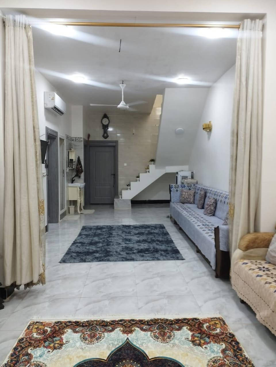 بيت للبيع٢٥٠متركربلاء الشبانات البزل الرابع واي استفسار اتصل ***********
