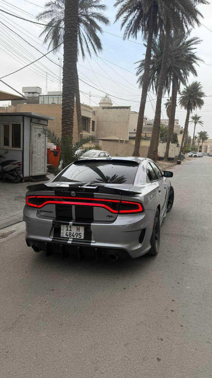دوج چارجر RT 5700 2018 
فول مواصفات عدا الفتحه 
حادثها من امريكا چاملغ امامي وچاملغ خلفي بدون دواخل 
السياره نظيفه بمعنى الكلمه عليها برمجه وطلقات وهواي سوالف دعامياتها مال وايدبدي 
السعر 167 وبيها مجال 
مكانها بغداد المنصور 
للاستفسار *********** بغداد, العراق
