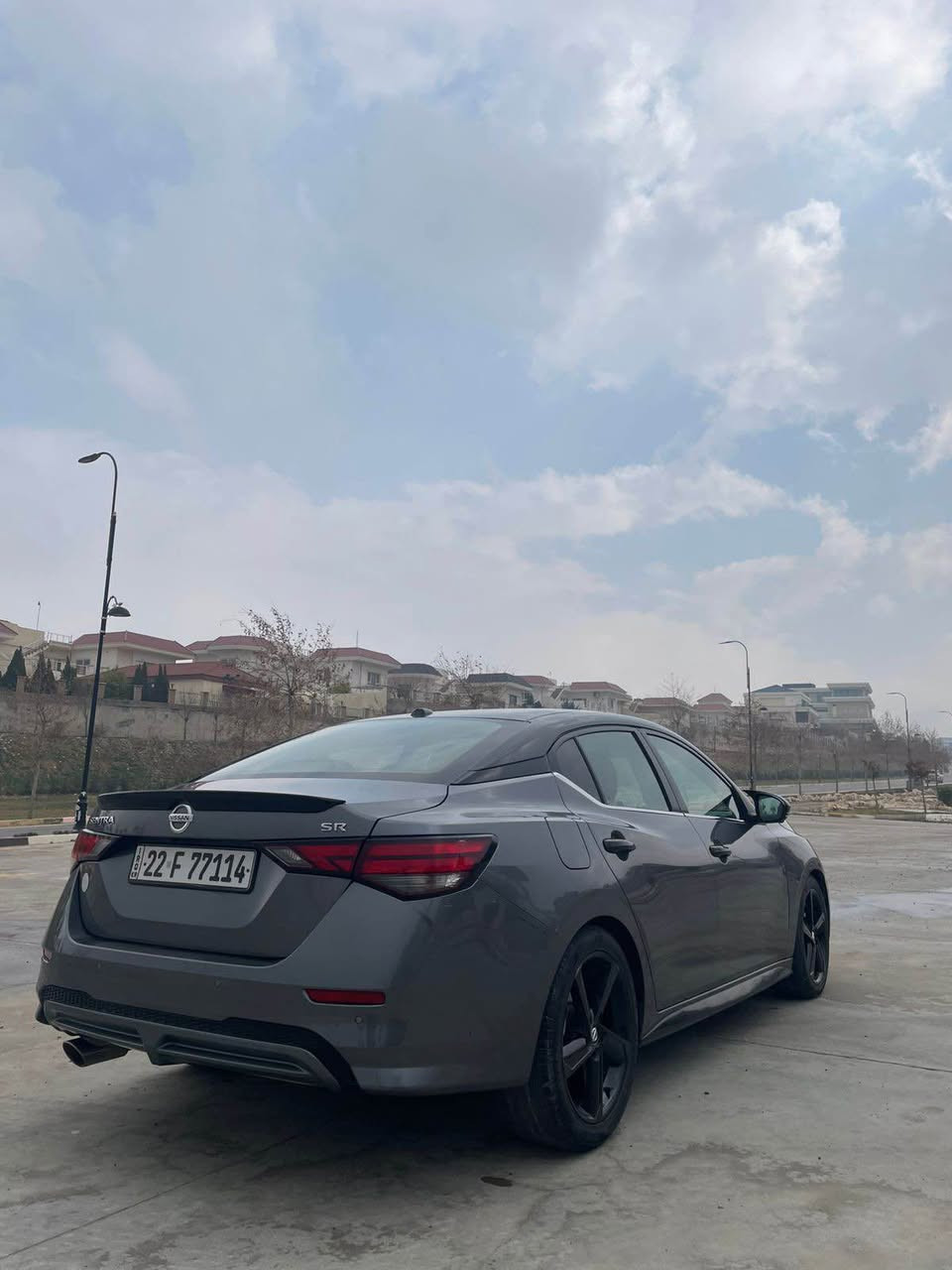 Nissan sentra 2021 SR

نيسان سينترا ٢٠٢١ فول فول مواسفات SR 

سەیارەکە مواسفات كەنەدیە بە کلین داخیل بوە

چاملخو بونیتی لیرە بویتە بویاخ ئیرباگ بەس شانی تەقیە

دوو تعديلي هەیە  گیر و مەکینەو تبرید و هەموو بە شەرت  
سەیارەکە ٧٠،٠٠٠km رويه هەموو قلبی بە شەرت

*********** شقلاوة, أربيل
