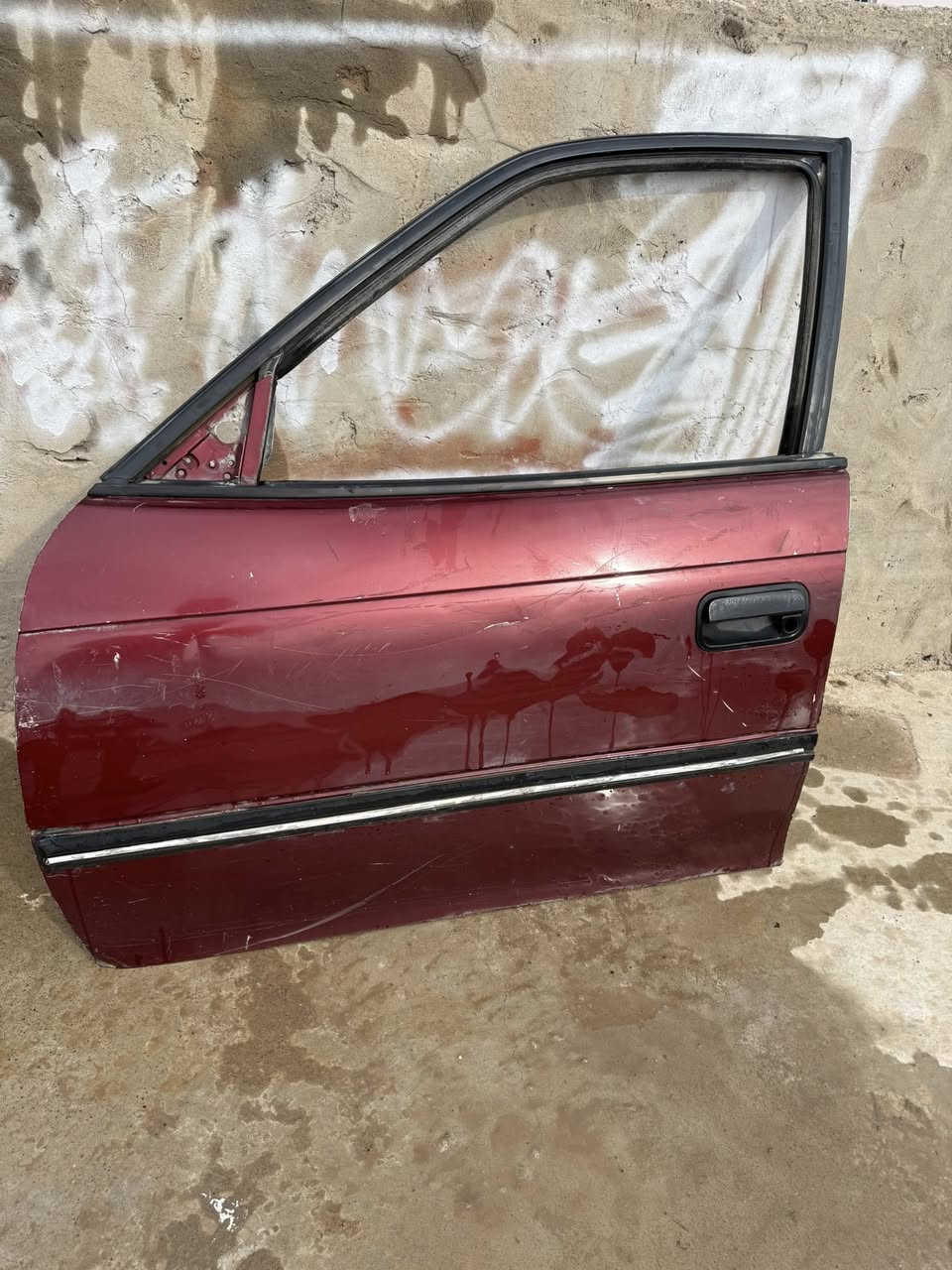 السلام عليكم عندي بوند مال استره  ٣ أبواب  صندوق خلفي ٤  بطين  زاد عطل زاد دركه سعر ٢٠٠ بي مجال  رقم تلفون  ***********
