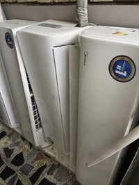 4 سبالت للبيع نوع ميديا 2 طن اخو الجديد مكاني بغداد حي القاهره /077320...