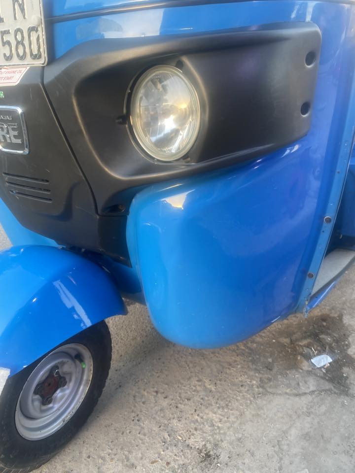 السلام عليكم تكتك ٢١ زركة مبدل بوشة وبستم شركة 

التكتك خير من الله كبل للشارع المكينة تخبل لاتنقيص لاتبخير اخت الكفالة صارت 

التكتك بيها طخطخات زغار من ورة كلش بسيطات وبيها الدوس بيها خياسات شوية 

رقم انكليزي كاملة تحويل شوكت ميعجبك التكتك مال جناي مو بياع شراي تاخذها بوجهك للشغل متصرف عليها كاملة مكملة 

مكاني بغداد الجديدة /النعيرية 
***********
