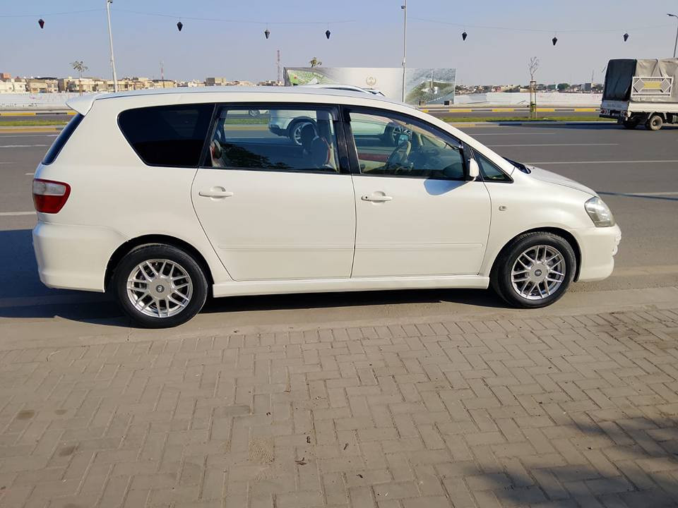 سلام عليكم ابصم كريستال مديل 2013اصل شاصي 17 مكفوله من كصه ضربه وعيب شرعي بيه اربع قطع ضبغ مكينه كير حداديه تخم تاير تبريد ثلاثه قطع كهربائية كله شغاله رقم بصرة تحويل ثاني يوم لون ابيض صدفي سعر 115تواصل على الرقم *********** البصرة, العراق
