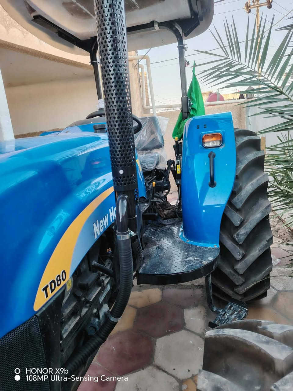 سلام عليكم البيع نيهولند حجم 80موديل 2025 اصفار السعر خاص التواصل رقم الهاتف ‏‪***********‬‏
