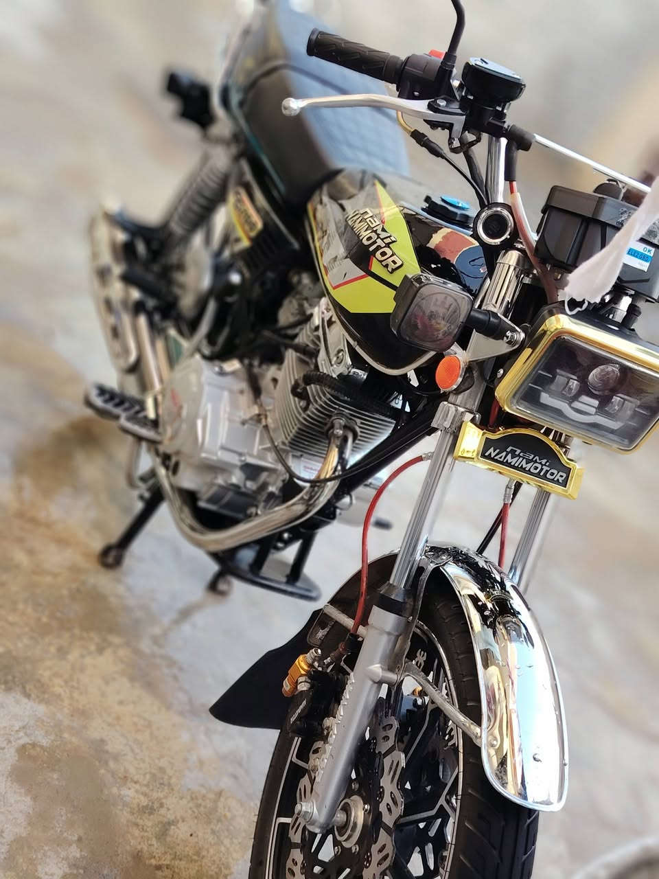 السلام عليكم مرخصت لادمن المحترم دراجه نامه برو محرك 200دبل دسك امامي موديل 2025دراجه بعده زيرو اوراق كامله بيهه 4اوراق سويجات ثنين بصمات ثنين دراجه كل نقص مابيهه المكان ديالى بعقوبه المفرك السعر 700الف وبيهه مجال  شراي اتصل خاص ماجاوب ***********
