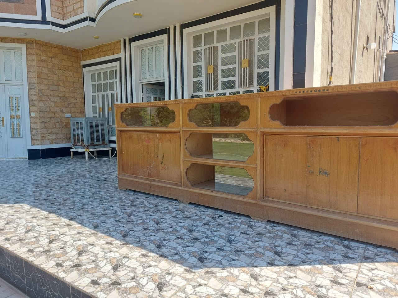 بوفيه للبيع الطول ٣ امتار ونص شغلها حطاطة حالتها جيدة السعر المطلوب ١٠٠ الف وبيها مجال


**إذا كنت صاحب هذا الإعلان وتريد حذفه لأي سبب، رجاءا أرسل رسالة إلى الدعم الفني**