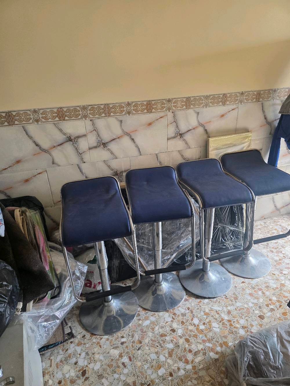 السلام عليكم 
استولات عدد ٥ للبيع جكات شغاله بدون مشاكل والدوشمه مابيهه شي بس اكو شويه زنجار ممبين مثل ماموضح بالصور 
سعرهن كلهن ٥٠ الف قفل 
ورجاءاً الغير جاد ليتواصل
مكاني بغداد الحريه الدولعي 
للتواصل واتساب ***********