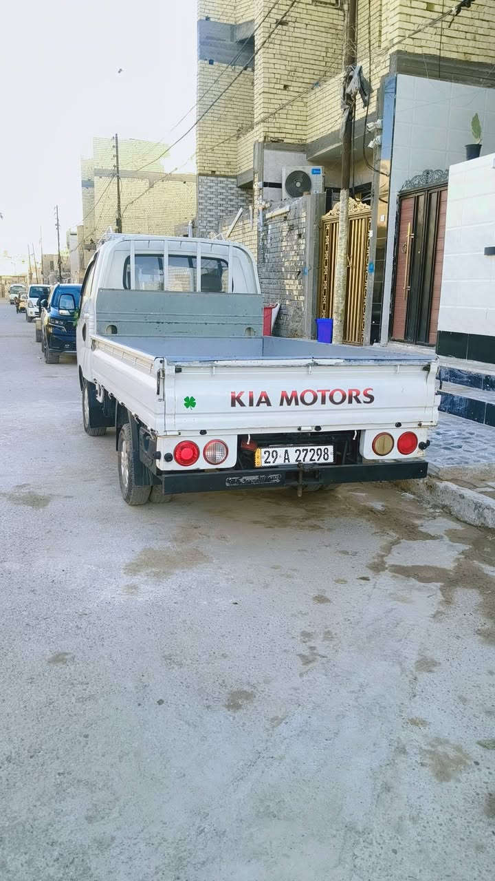 كيه حمل مفتوح 2700/موديل 2014رقم واصط نكليزي بسمي تحويل ثاني يوم عنوان بغداد مدينة الصدر سيارة جاهزه خير من الله 
***********/السعر 105وبيهه مجال قليل
