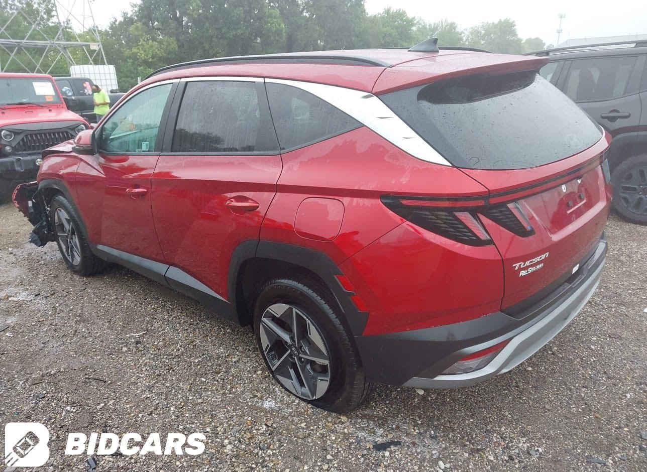 السلام عليكم 
توكسان موديل 25
واصل عمان حره التفاصيل كلها موجوده داخل الفديو صور امريكا موجوده فول مواصفات 
السعر 155
التواصل 
***********
