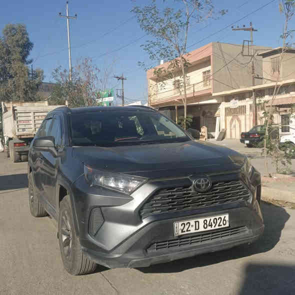 راف فور 2021 ماشیە 83الف کیلومتر و مواصفات Le ست وضعیات قیادە و الضرر ربع سقف و ،2 ابواب رقم الشاصی موجود ، رقم اربیل شرط التحویل ، السعر 163 و بیە مجال بسیط ، الرقم : *********** للتواصل
