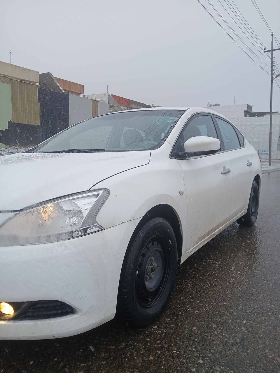 نیسان سێنتڕا ‌‌2014 خەلیجی
2 پارچەی سبوخە 
گێر و مەکینە بەشەرت
تەقەو ڕەقە بەشەرت
فەحس و هەزەی نوێیە
سەنەوی بەسەرچووە 
سەیارەکە ماڵی دۆستە 
*********** أربيل, العراق
