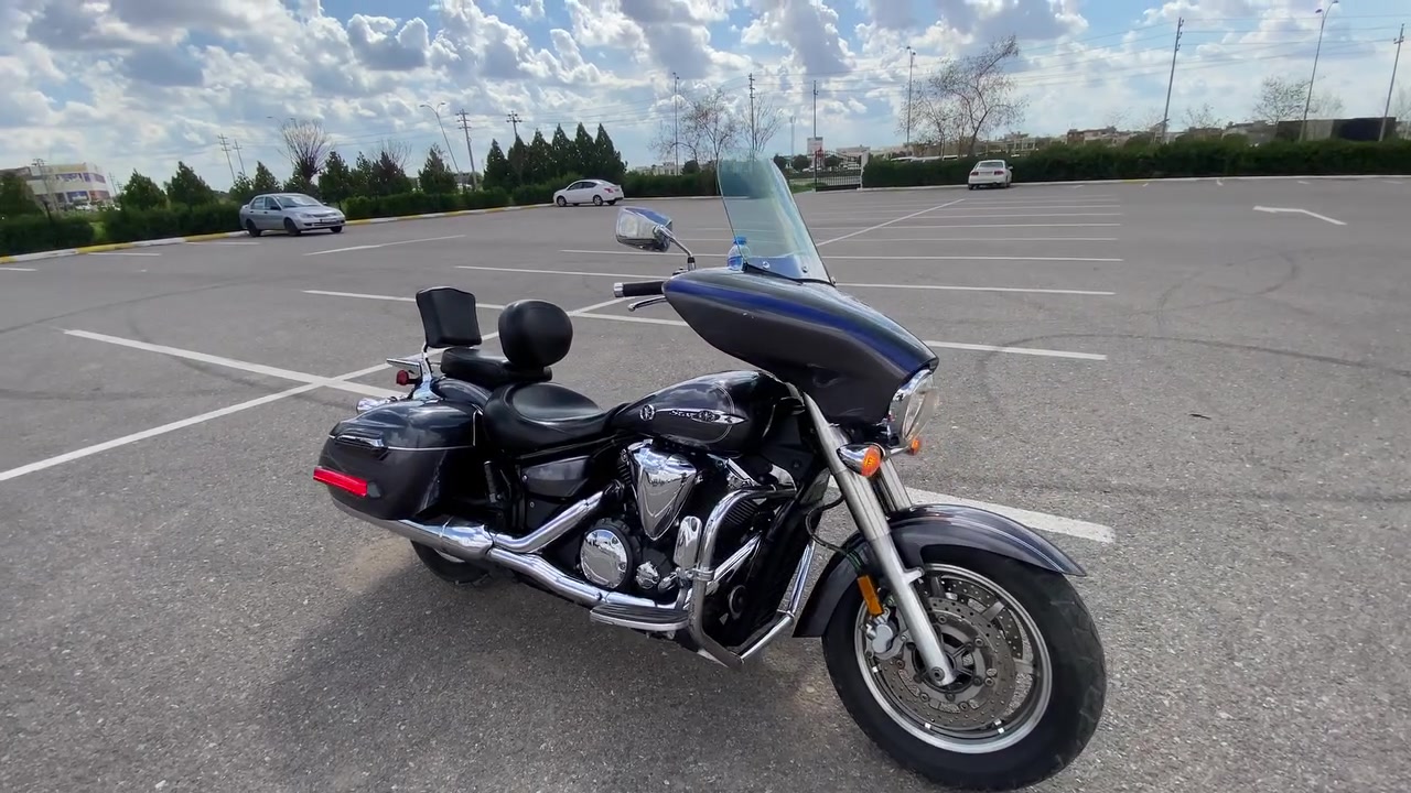 سلام عليكم
للبيع 
Yamaha V Star 1300 Deluxe 2014
فئة الديلوكس — أعلى فئة / الدراجه جديده مثل ماموضح بالتصوير مكانه اربيل 
/ بس الجاد بالشراء يتصل ***********
