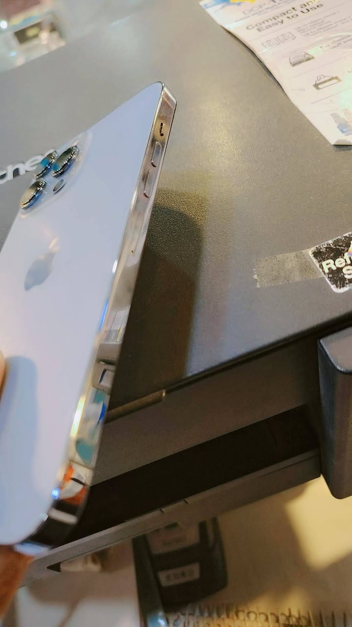 عندي ايفون ١٣ برو ماكس الجهاز قافل  ايكلود الجهاز صفر جديد مامستخدم غير اقل الشهر جان متروك حتى بطاريته ١٠٠ بلاديه بس الشاشه مالته بيه شويه ضل بطرف فوك مامبينه للبيع بعداد
***********
