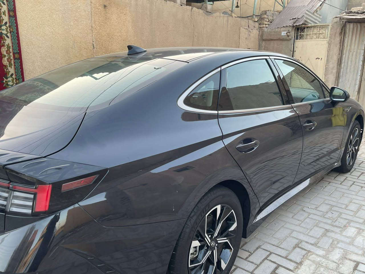 سوناته 2024 وارد امريكي حادث جامل وبنيد وعرضانيه مبدله رقم بصره حره بسمي 
سياره حداده ومكينه وتبريد كفاله وتخم تاير جديد 
مواصفات فول عدا الفتحه 
اللون نيلي 
سعرهه 188 وبيهه مجال للشراي بيع أو مراوس
*********** البصرة, العراق
