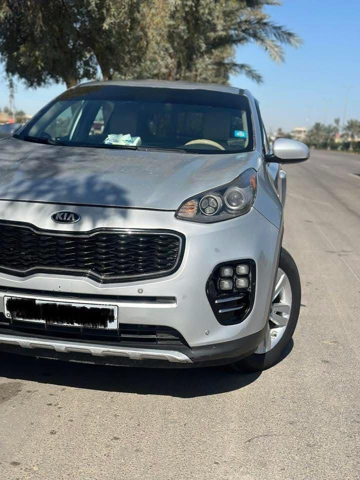 السلام عليكم للبيع سبورتج 2018 رقم ذي قار تحويل مباشر ثاني يوم نص مواصفات وارد امريكي حادثها جاملغ وحافه بسيطه من البنيد ايرباكات ستيرن وبرده فقط حداديه جديده تخم تايرات جدد مكان السياره بابل السعر 148 وبيها مجال 
***********
