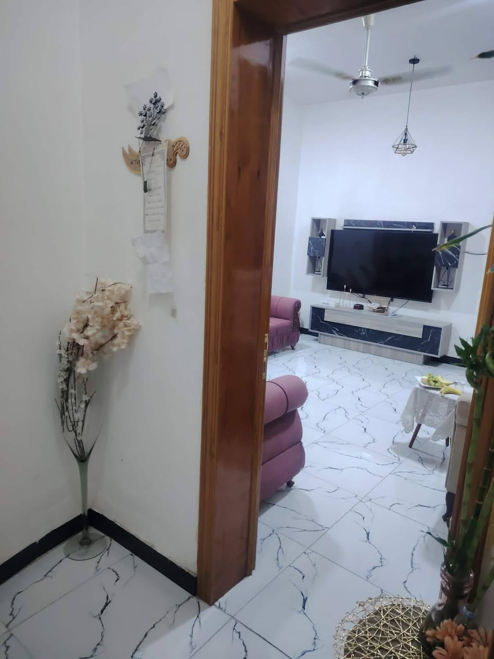 السلام عليكم موجود لدينا بيت البيع مساحه ٢٠٨ متر طابقين يحتوي على أربع غرف نوم صاله ومطبخ و ستقبال وصحيات بناء درجه اولى الاستفسار على هذا الرقم ***********
