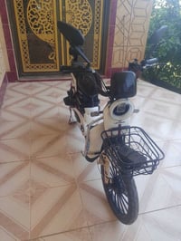 موتر شحن • ٥ بطاريات • نظيف