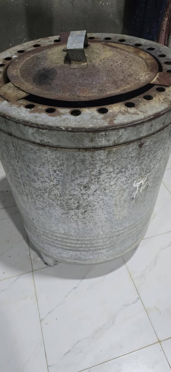 سلام عليكم 
تنور للبيع يشتغل خير من الله السعر 15 مكاني كوت حي الجهاد ***********
