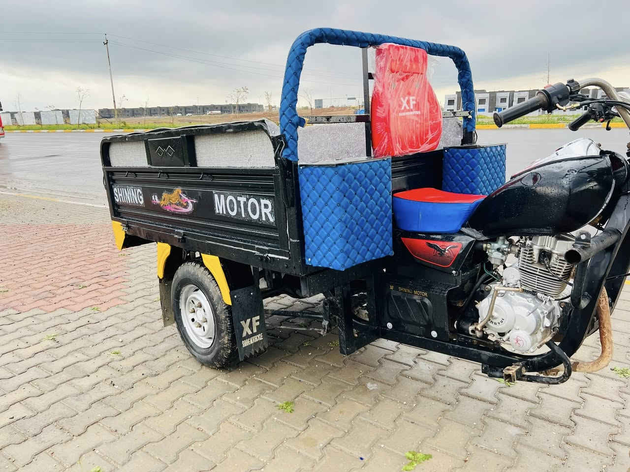 السلام عليكم شباب  ستوته للبيع موديل 2020عليها محرك2025 نضافه فوول كهربائيات كلها شقاله محركها دمعه اي صوت ما بيه سعرها 1200 وبيها مجال الشراي يتصل ***********
