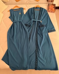 بشت نسائي • مقاسات ٣٨-٤٨ • قماش دابل