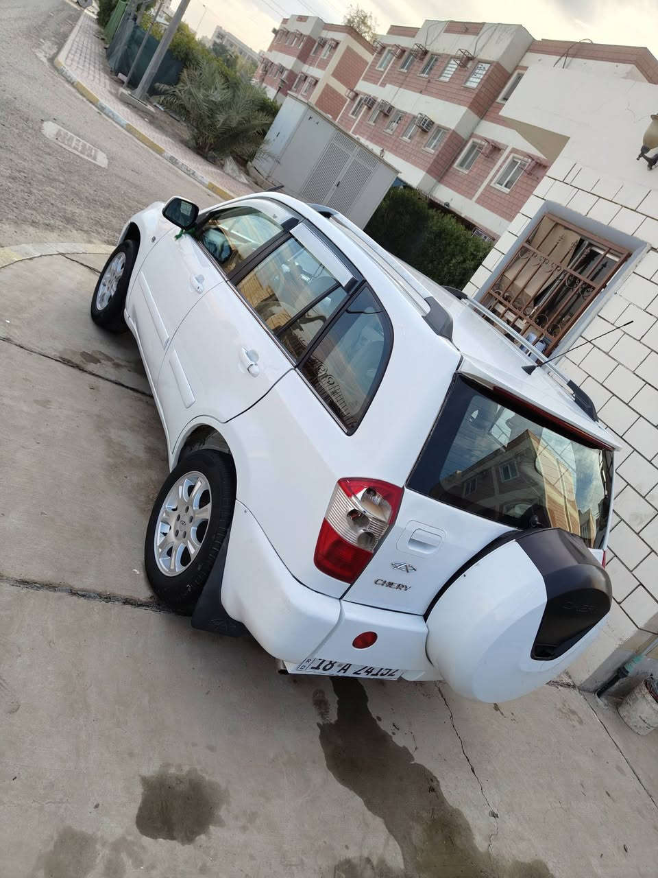 السلام عليكم تيكو موديل2012  سيارة حلوه كير محرك صدر تايرات باتري كله تمام سيارة بدون خياس كلش حلوه تبريدها ثلج سيارة كلش حلوه وجاهزه فول فتحه تحكم ستيرن  محرك 2000  كير ميكانيكي هزه جديده سنويه جديده بسمي رقم الدولي الجديد السعر 60 وبيها مجال مكان سياره بابل كفل رقم تلفون ***********
