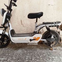 دراجة كهربائية • حجم 14 • زبير