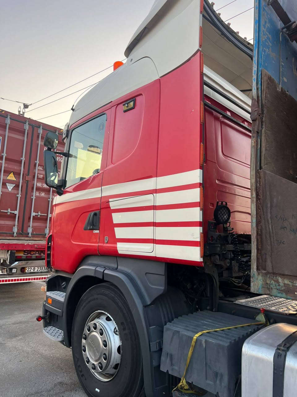 السلام عليكم سكانيه للبيع موديل 2008 بس راس الاستفسار اتصل على الرقم ***********
