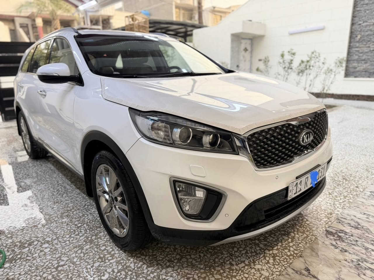 السلام عليكم 
البيع نقداً 
كيا سورنتو جديده خليجي استلام الشركه الدواليه العراقيه
موديلها ٢٠١٧ وع ايدي من ٢٠١٨  
ماشيه السياره 42 الف حقيقي ع فحص 
سته سلندر  سبعه راكب برغي مامفتوح بيهه
جديده سياره 
مواصفات
بصمه تشغيل ابواب اليت زنون زراك اليت باب خلفي كهرباء
شباك نحله كشاف ايل ايدي داخل جلد لونين 
مري شفط اشاير بل مري تحكمات استيرن 
علامه كيا سورنتو بل دوس ويل كروم 5 
بردات خلفيه ترحيب يدات نكيل  مري قلاب ع بك 
مواصفات مال الدواليه معروفه 
رقم جديد وهزه جديده بسمي شخصياً 
مكان بغداد 
رقم الهاتف

‭٠٧٧٦ ٣٩٠ ٨٥٧٨‬
