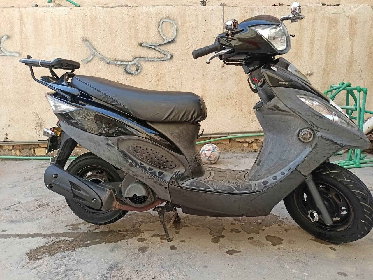 السلام عليكم
دراجه كامكو في تو مكفوله كفاله عامه محرك 125 

مديل 14 السعر 850 مكاني رفاعي 

للتواصل مراسله الحساب او الاتصال ***********
