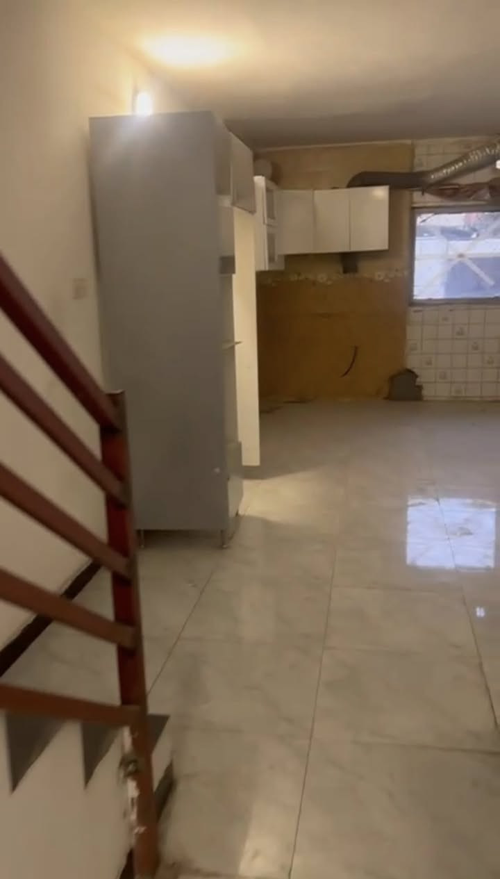 #للايجار___في___السيدية
دار مساحه 150 متر يحتوي على 

كراج يتسع سياره و 3 غرف نوم وصاله ومطبخ وخدمات

بدل الايجار 900

للاستفسار ***********
