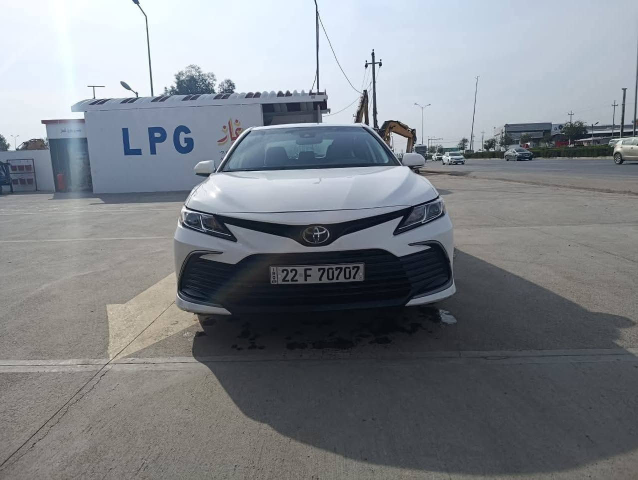 السلام عليكم
تويوتا كامري موديل 2023 مواصفات 
LE,,محسن 
مواصفات السياره 
بصمه ابواب بصمه تشغيل 
ويلكم كروم 
نظام ايكو نظام سبورت نظام نورمال 
تحديد مسار الشارع 
رادار امامي 
توقف ذاتي طوارئ 
تحكمات ستيرن 
كروز وتثبيت سرعه الشارع 
تحديد مسار الشارع 
كشن مخملي 
كشن كهرباء السائق 
شاشه اعطال السياره 
شاشه جي بي اس ملاحه 
كاميرا دواره خلفيه 
لايت ال اي دي زينون 
كشافات امامي ضباب 
اريد تكييف الهواء مركزي 
وبعد بيها مواصفات السياره 

ملاحظه 👉🏻👉🏻👉🏻👉🏻👉🏻👉🏻 
صور الحادث منزل بالاعلان قبغ صندوق تبديل شركه 
بدون دواخل بدون ايرباك 
في الاستفسار اتصال هاتفي مباشر 
***********
***********
خابر وتؤمر📱
