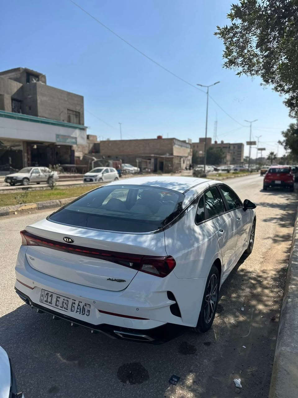 السلام عليكم 
كيا K5 موديل 2021 محرك 2000 دوش وكالة الدوليه ( خليجي ) سويج وبدون فتحه قماره حديد 
مكفوله عدى شبر بارد موضح بالسونار 
ماشيه 73 الف كيلو استخدام نظيف 
رقم بغداد دولي وبأسمي 
مكان السياره بالحلة حي الصحه 
السعر 188 ومجالها بسيط 
للاستفسار 
*********** حلة, بابل
