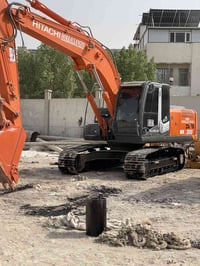 حفارة Z3 • موديل 2011 • 9000ساعة