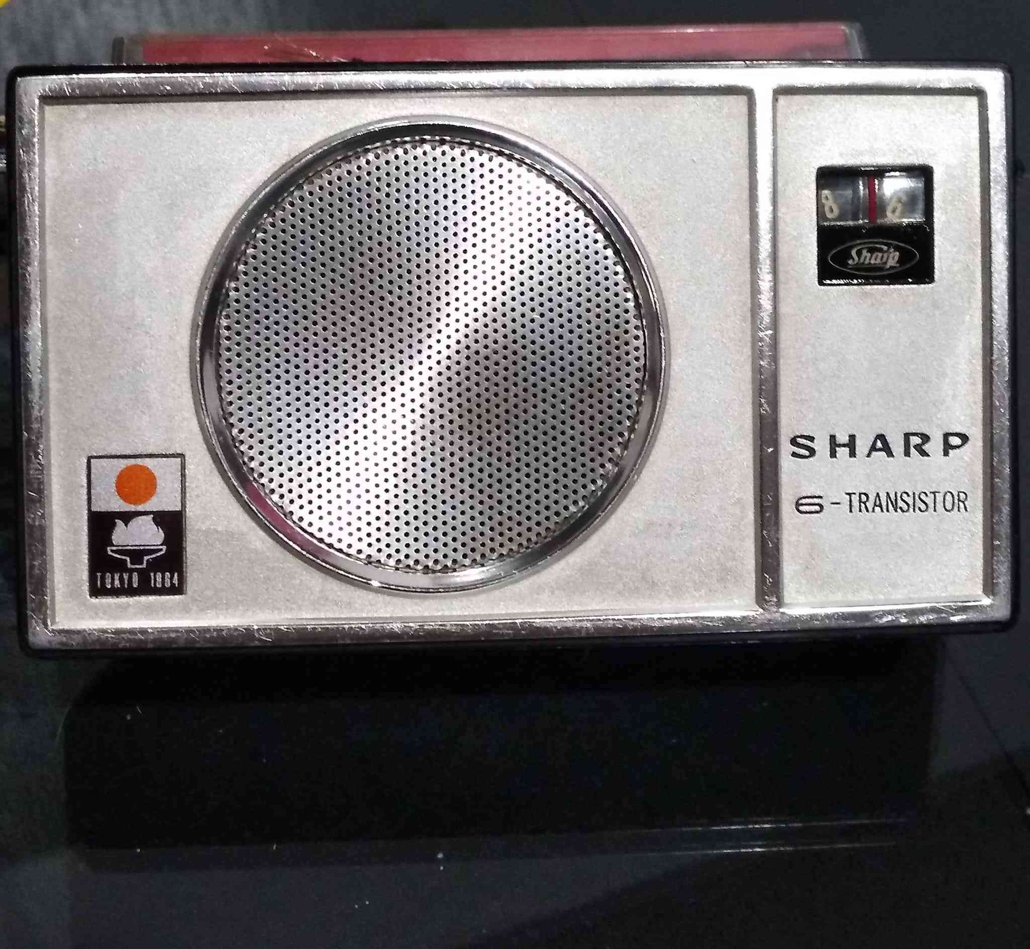 Sharp 6 Transistor Summer Olympic in Tokyo, Japan 1964
#vintage #oldradiocollection #followerseveryone  #loveradio #radiocollection


**إذا كنت صاحب هذا الإعلان وتريد حذفه لأي سبب، رجاءا أرسل رسالة إلى الدعم الفني**